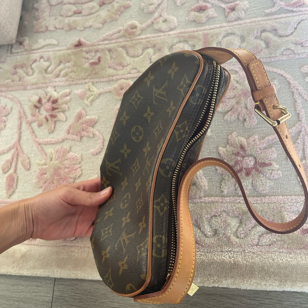 Louis Vuitton Croissant PM - Picture 4 of 5